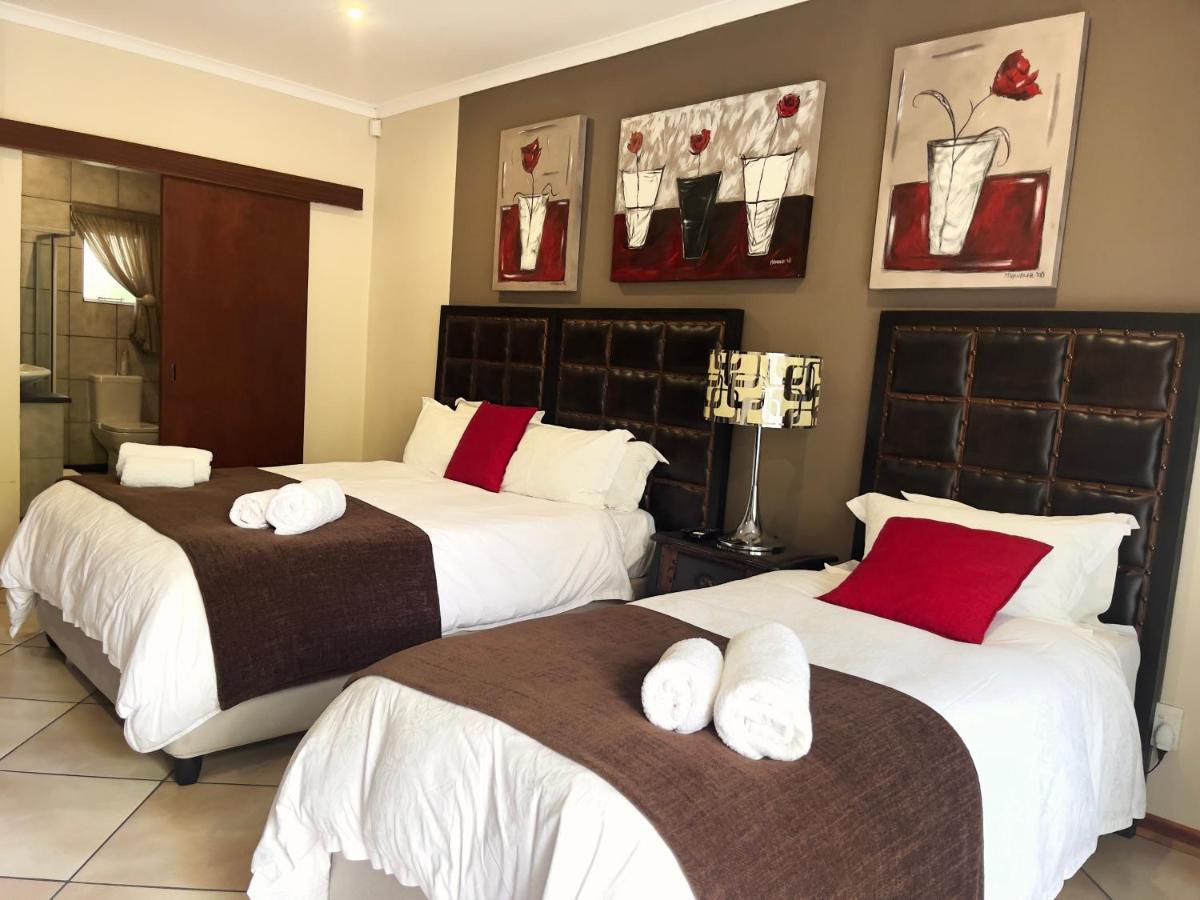 Border Close Guesthouse Upington Bagian luar foto